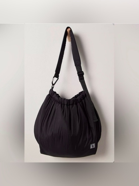 FP Movement by Free People Handbags - Free People Movement Rest Day Carryall Bag, Black, NWT
